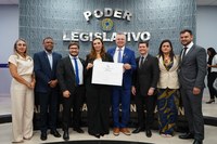 Câmara entrega título de Cidadã Cabense à Defensora Pública Eloísa Helena