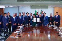 Presidente Anderson Bocão participa de anúncio de requalificação do sistema metroviário