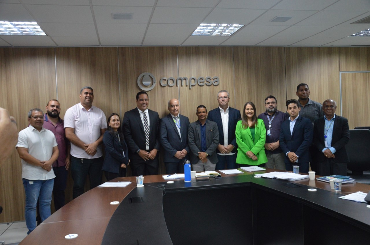 Vereadores do Cabo reivindicam na Compesa soluções para os problemas no abastecimento de água no município