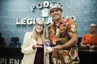 Câmara concede medalha Ariano Suassuna ao Mestre Santeiro