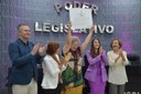 Câmara concede título de cidadã cabense à jornalista Flávia Lucena