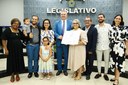 Câmara concede título de cidadã cabense à pastora Cristiane Silva 