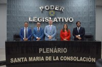 Câmara do Cabo dá posse à integrantes da Mesa Diretora 2023/24