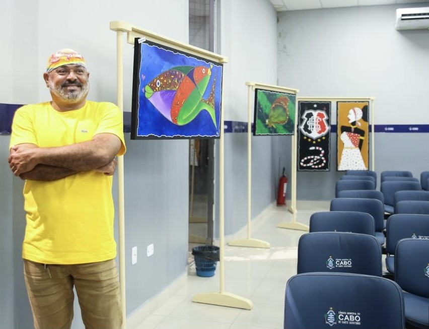 Câmara do Cabo recebe mostra de arte com quadros acessíveis