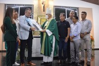 Dom Fernando Saburido e padre José são homenageados em missa em Juçaral